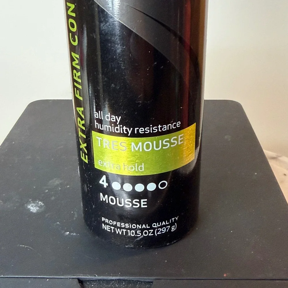 TRESemme Extra Firm‎ Control Tres Mousse Level 4 Extra Hold 10.5 oz Humidity Res